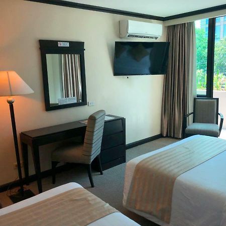 Tower Inn Makati Business Hotel San Pedro Makati Eksteriør billede